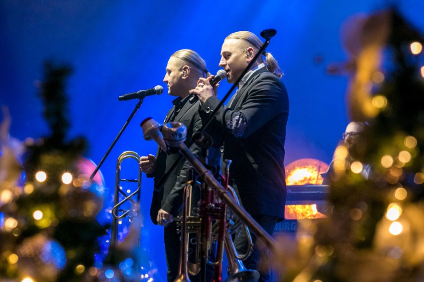 Kraków. Golec uOrkiestra zagrali kolędy i pastorałki [ZDJĘCIA]