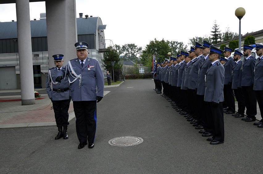 Gorlice. Święto policji, wręczono awanse i podziękowano za ciężką służbę [ZDJĘCIA]