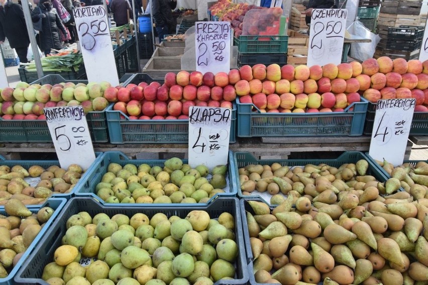 We wtorek,16 marca na kieleckich bazarach jak zwykle wielką...