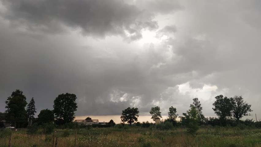 Burza na Pomorzu w obiektywie naszych Czytelników 12.07.2021. Niesamowite zdjęcia burzy z Trójmiasta i okolic