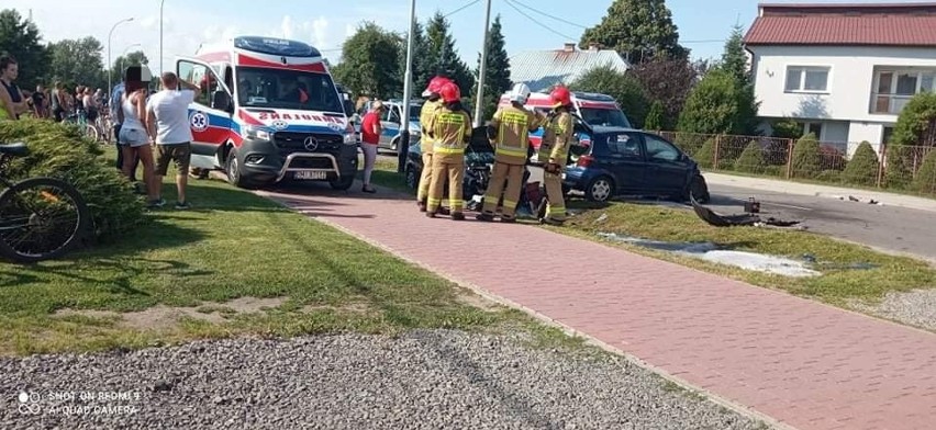 Wypadek w Gorzycach. Zderzenie dwóch samochodów na ulicy Przybyłów