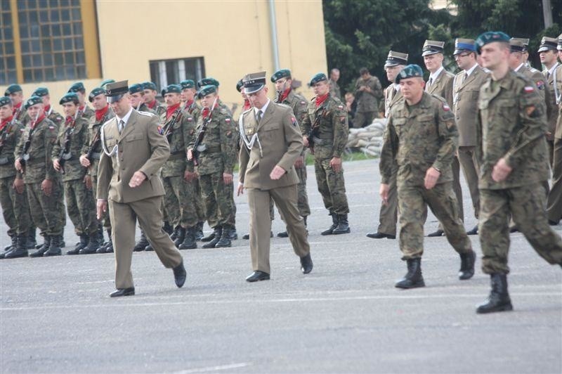 1. Brzeska Brygada Saperów zmienila sie w 1. Brzeski Pulk...