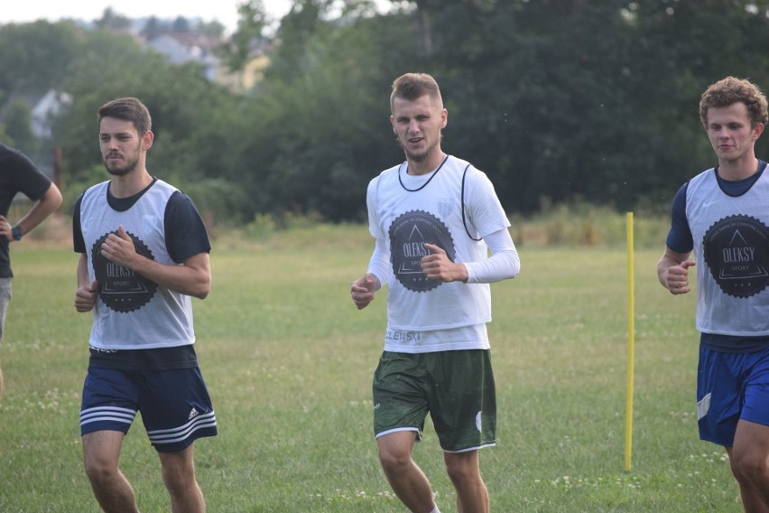 Na bocznym boisku stadionu w Jarosławiu, odbyły się testy...