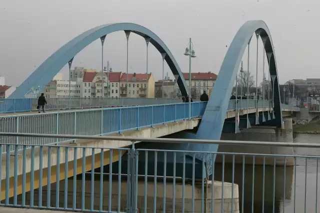 Most łączący Słubice z Frankfurtem nad Odrą będzie zamknięty dla samochodów do 29 sierpnia.