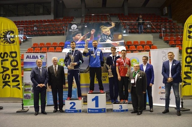 Podium turnieju pojedynczego mężczyzn podczas 84. IMP w Wałbrzychu. Na najwyższym stopniu - rzeszowianin Tomasz Lewandowski