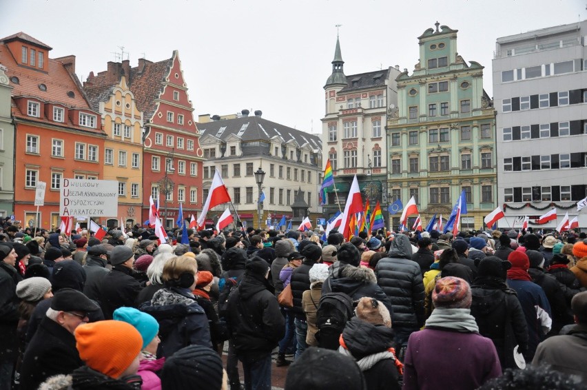 Wrocław: Komitet Obrony Demokracji znów na placu Solnym