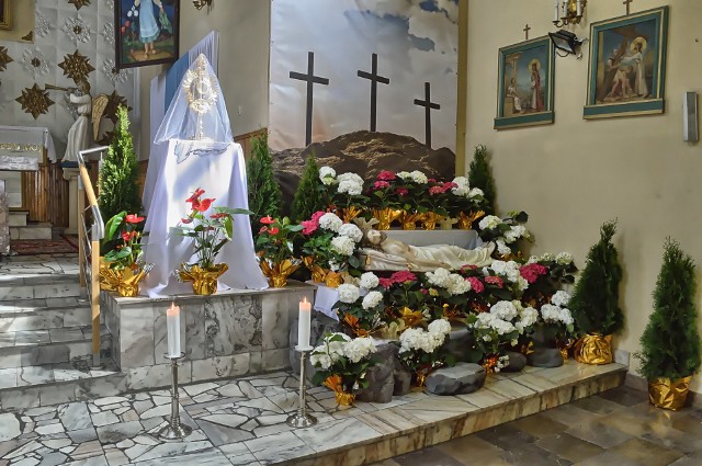 Groby Pańskie w powiecie jędrzejowskim.ŻARCZYCE DUŻE. Parafia pod wezwaniem Matki Bożej Częstochowskiej