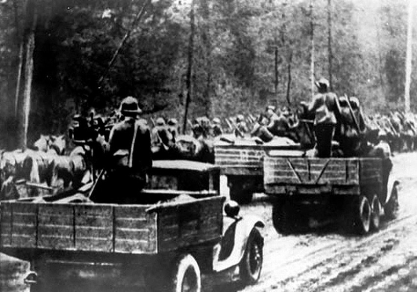 17 września 1939 r. - sowieckie oddziały w marszu na polskie...