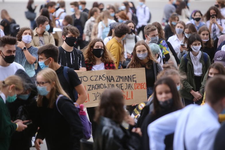 Młodzieżowy Strajk Klimatyczny w Katowicach 25 września...