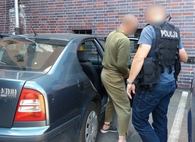 Zabrzańscy policjanci zatrzymali mężczyznę, który w trakcie...