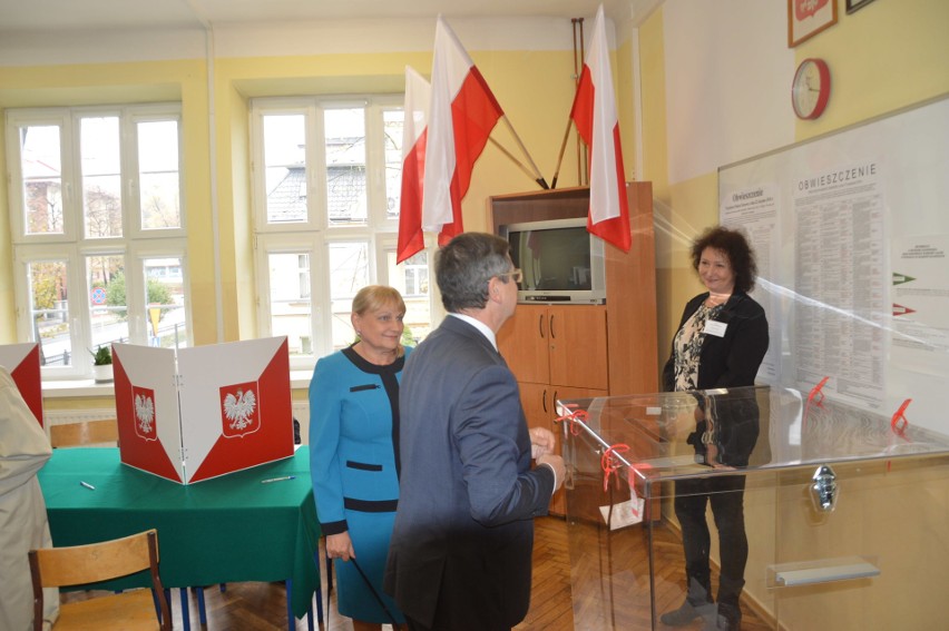 Wybory samorządowe 2018 Tarnów. Roman Ciepiela już oddał swój głos [ZDJĘCIA]