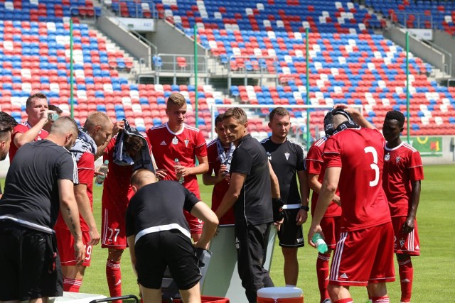 Sparing Górnik Zabrze – AEK Ateny będzie można zobaczyć na żywo w  internecie oraz punktach bukmacherskich w Zabrzu | Dziennik Zachodni