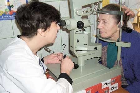Doktor Maria Liwacz  wraz z innymi okulistkami z koszalińskiego szpitala przebadała w Bobolicach 78 pacjentów i obiecała, że za kilka miesięcy przyjedzie tu ponownie 