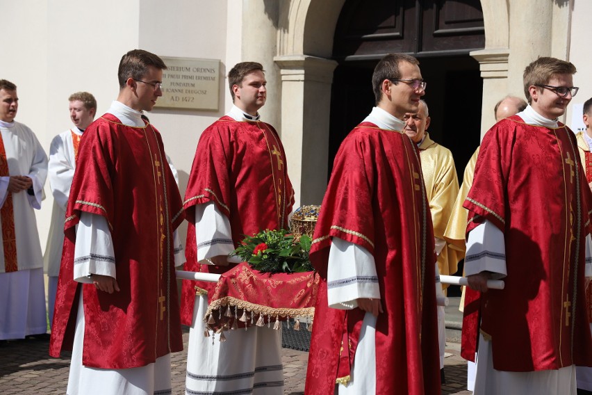 Na krakowskiej Skałce odbyły się tradycyjne uroczystości ku...