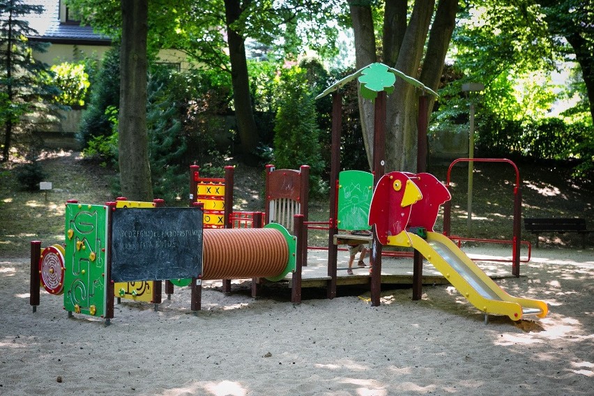 Plac zabaw dla dzieci w parku przy ul. Przygodnej w Szczecinie będzie miał nowe wyposażenie