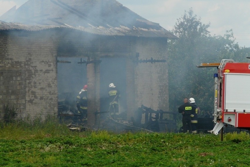 Tragiczny pożar we Władysławowie. W stodole znaleziono zwęglone zwłoki [ZDJĘCIA]