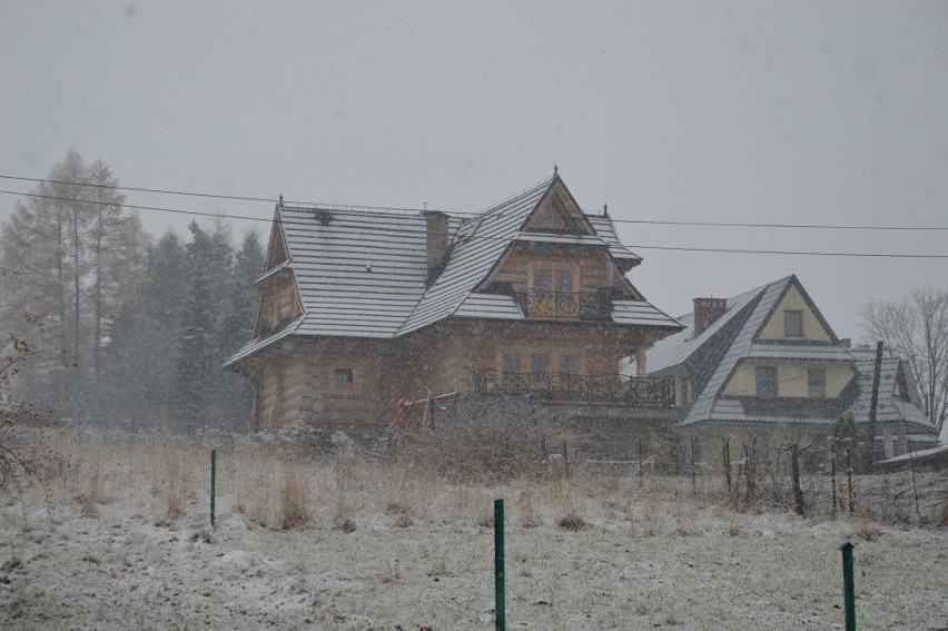 Atak zimy w Zakopanem. W Tatrach lawinowa dwójka [ZDJĘCIA]