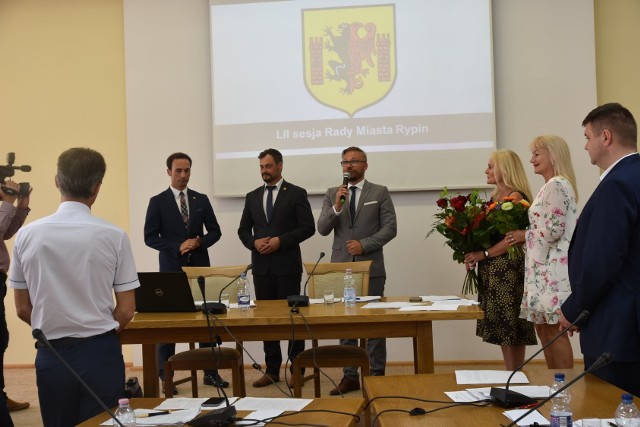 Burmistrz Paweł Grzybowski odebrał liczne gratulacje za realizację budżetu