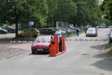 Parking przy szpitalu Kopernika. Za wąskie szlabany problemem dla strażaków