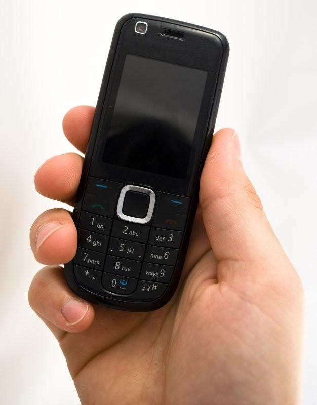 Telefony komórkowe były łupem kradzieży, których dopuszczali się nieletni.