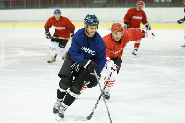 Hokeiści drużyny z Krakowa wrócili do treningów na lodzie