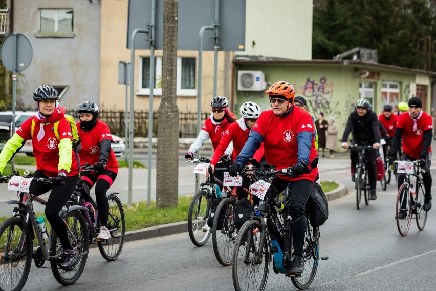 W Bydgoskim Rowerowym Rajdzie Niepodległości wzięło udział...