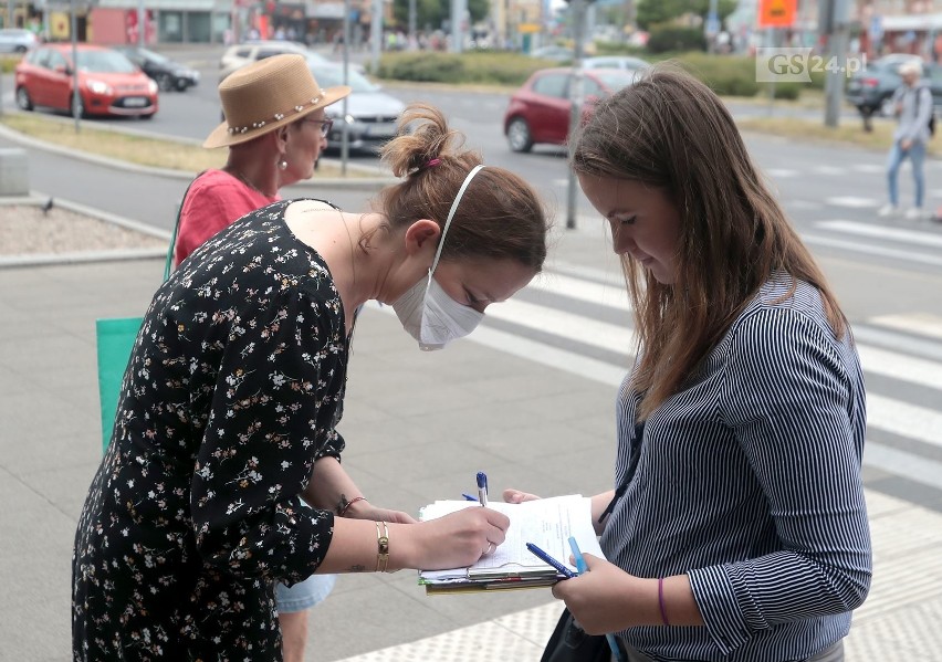 Zbiórka podpisów dla Rafała Trzaskowskiego w Szczecinie