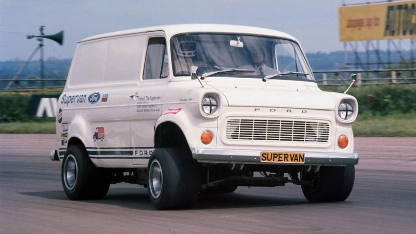 Projekt Supervan ewoluował wraz z rozwojem modelu Transit.