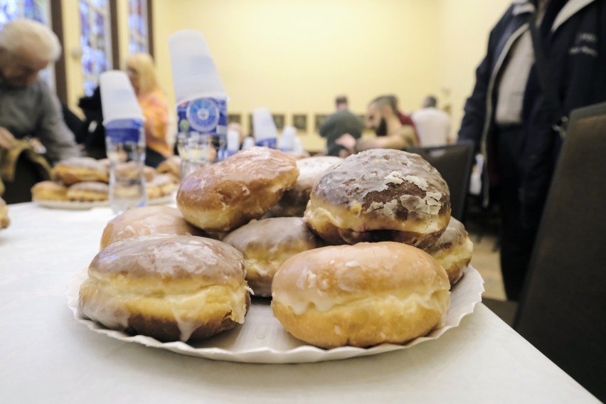 Zwycięzcą okazał się Andrzej Galasiński, który 10 pączków...