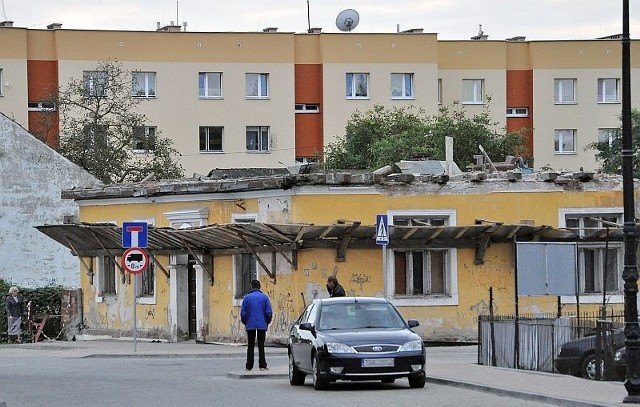 Zniszczony dom przy skrzyżowaniu ulic Szkolnej oraz Kościuszki w Tarnobrzegu w końcu zostanie wyremontowany.