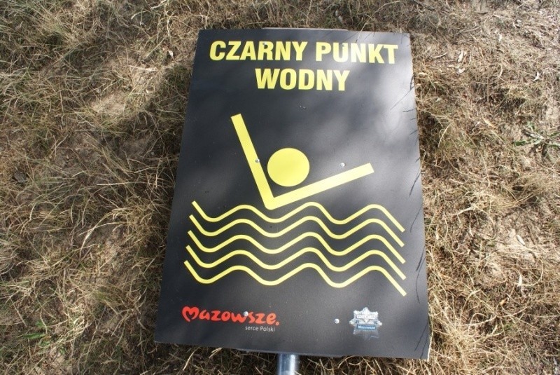 Dzbenin nad Narwią. Czarny punkt (zdjęcia)