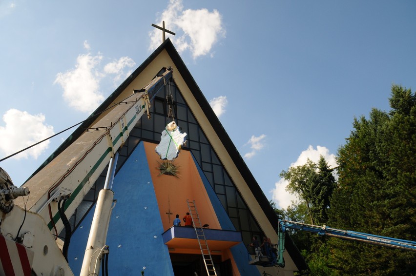 Zagórze. Największa figura Maryi w archidiecezji krakowskiej w środę zostanie poświęcona [ZDJĘCIA]