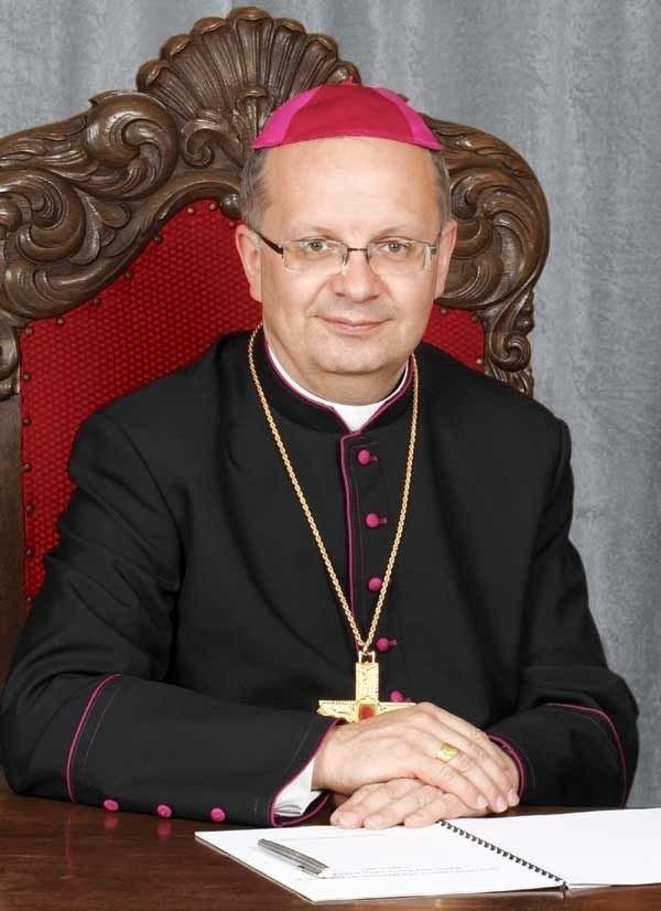 Biskup Andrzej Czaja wrócił ze szpitala. W Światowy Dzień Chory prosi wiernych o modlitwę 
