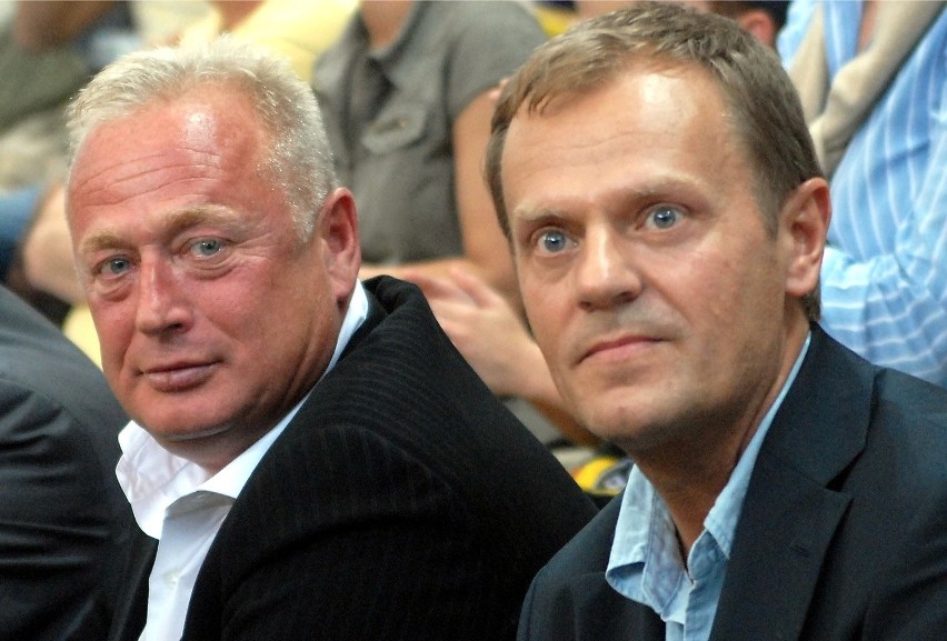 Ryszard Krauze i Doland Tusk na meczu koszykówki w Sopocie w...