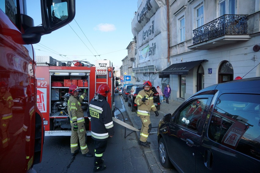 Pożar mieszkania przy ul. Lubartowskiej. Akcja gaśnicza zakończona