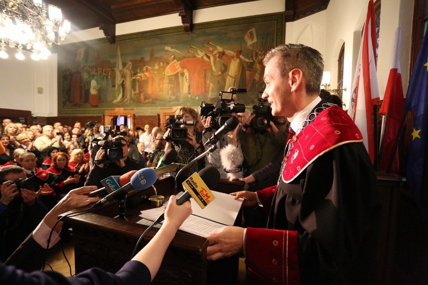 Robert Biedroń zaprzysiężony na prezydenta Słupska...