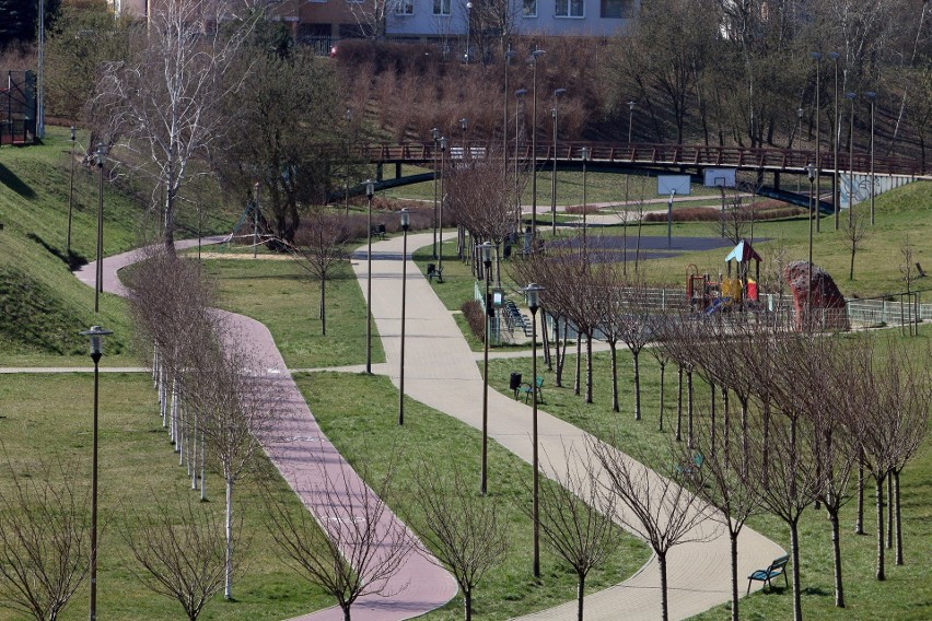 Lublin w czasie epidemii. Pusto na Czubach. Kto nie musi, nie wychodzi z domu. Zobacz zdjęcia!