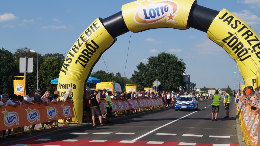 Tour de Pologne 2017 w Jastrzębiu. Kolarze mkną przed siebie