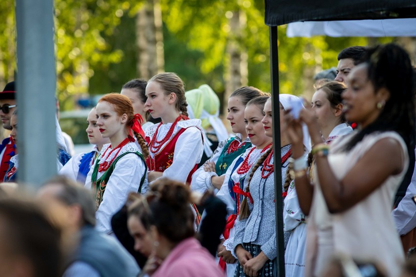 Folklor Bez Granic w Podlaskim Muzeum Kultury Ludowej. Niezwykły festiwal w skansenie. Zobacz zdjęcia!