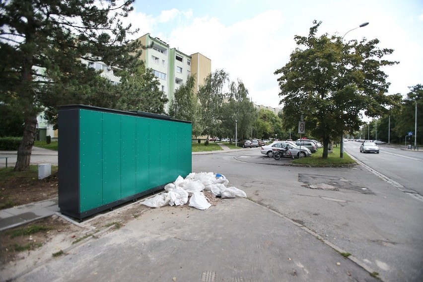Mieszkańcy Bartoszowic mówią, że nowy automat paczkowy...