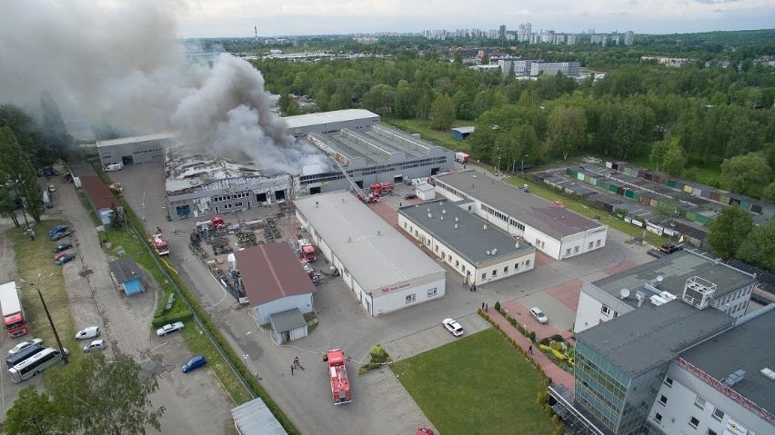 Pożar w Katowicach. Co dostało się do powietrza? [WIDEO, ZDJĘCIA]