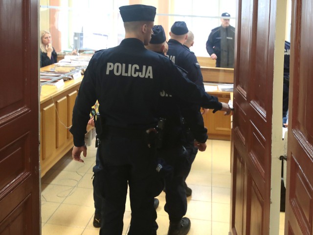 Nieprawomocny wyrok w sprawie zabójstwa w celi 207 więzienia w Nowogardzie zapadł we wtorek przed Sądem Okręgowym w Szczecinie