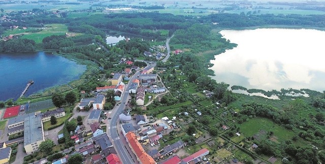 Nawet 300 tysięcy zwierząt będzie mogła pomieścić ferma norek, której budowa planowana jest tuż przy Samlinie w pobliżu Golczewo. Mieszkańcy są oburzeni. Będą protestować