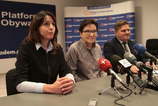 Parlamentarzyści Platformy Obywatelskiej (od lewej): Anna Białkowska, Ewa Kopacz i Leszek Ruszczyk deklarują wolę pełnej współpracy z nowym szefem radomskich struktur partii Rafałem Rajkowskim.