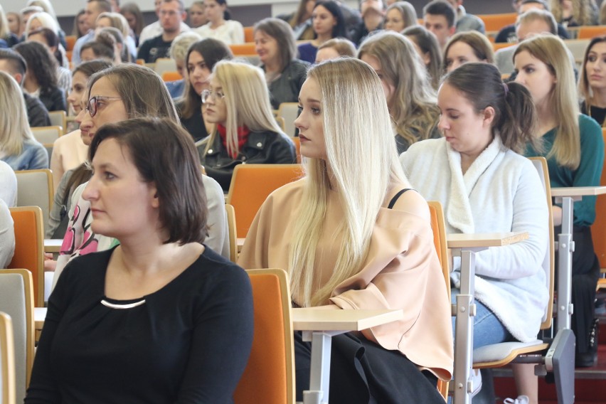 Inauguracja roku akademickiego w Wyższej Szkole Ekonomii, Prawa i Nauk Medycznych w Kielcach (WIDEO, zdjęcia)
