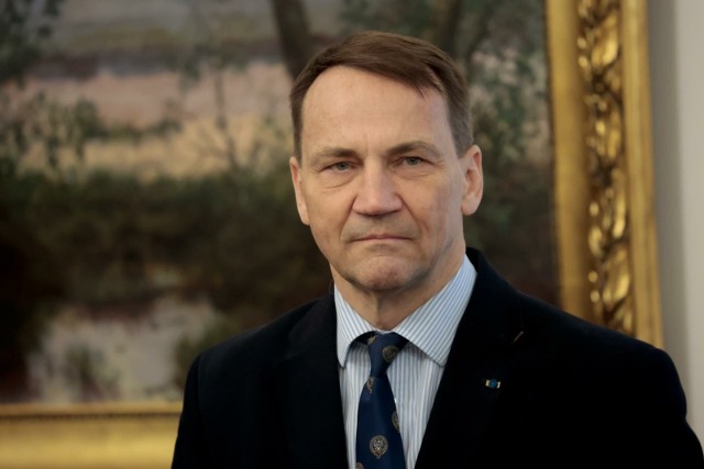 Radosław Sikorski jest już po kontroli jego oświadczeń majątkowych.