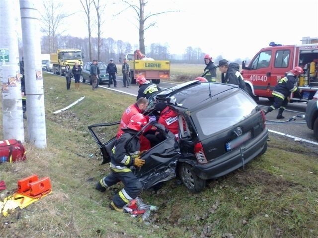 Wypadek w Szczytach koło Białobrzegów (zdjęcia)
