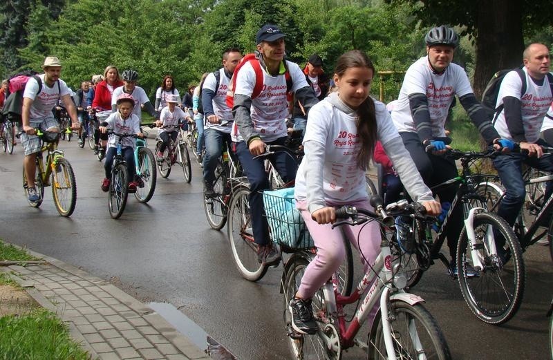 Oświęcim. Rodzinny Rajd Rowerowy po raz 20. Na starcie stanęło ponad 1000 rowerzystów [ZDJĘCIA]