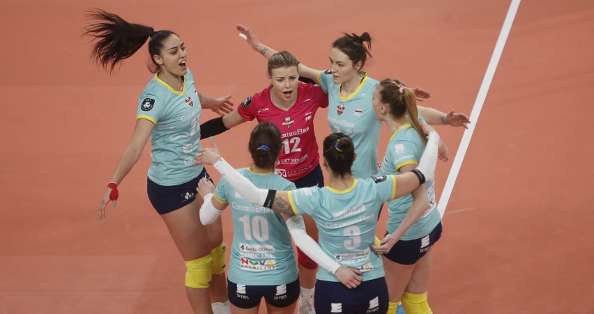 Co za mecz! Developres Rzeszów pokonuje VakifBank Istanbul [ZDJĘCIA Z MECZU]