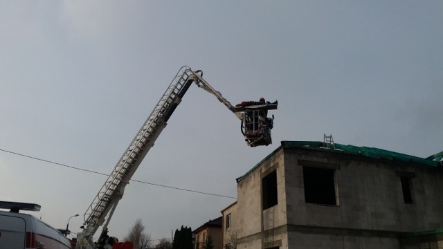 W dniu 18 listopada 2016 roku wpłynęło zgłoszenie o ataku padaczki u osoby pracującej przy budowie więźby dachowej w Mońkach na ul. Leśnej.